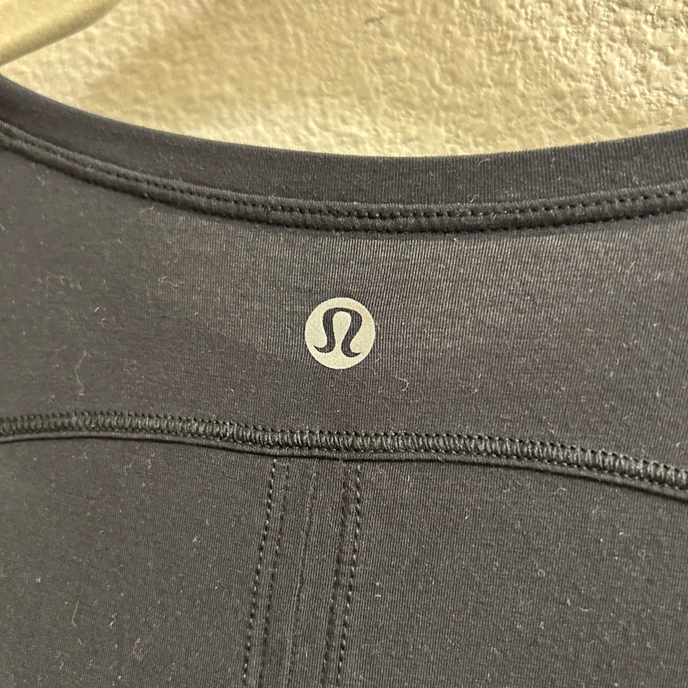 Lululemon Black Lightweight Split-Back Training T… - image 4